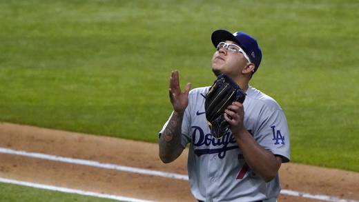 ¿Julio quién? Dodgers ya borraron al mexicano Julio Urías de su último título de Serie Mundial