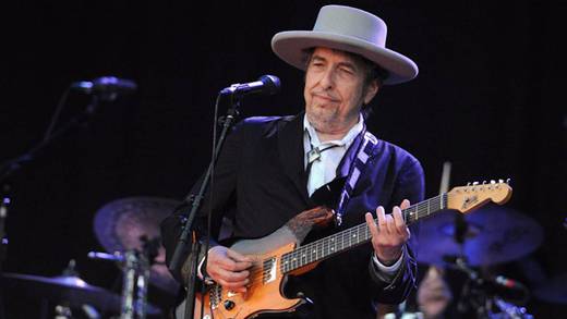 ¡Por fin! Bob Dylan recoge el Nobel de Literatura