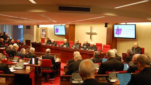 Obispos de España denuncian que pederastia sólo se señala cuando es clerical