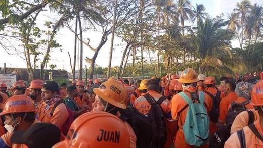 Refinería Olmeca en Dos Bocas, Tabasco: Con protesta acusan despido injustificado y falta de pago