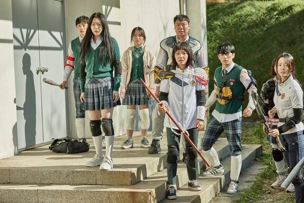 Acusan a 'Estamos Muertos' de Netflix de copiar a 'Highschool of the Dead