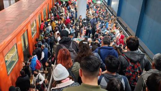 ¿Qué pasa en el Metro CDMX hoy 12 de abril? Revisión de vías en Línea B genera retrasos; denuncian avance lento en Línea 3