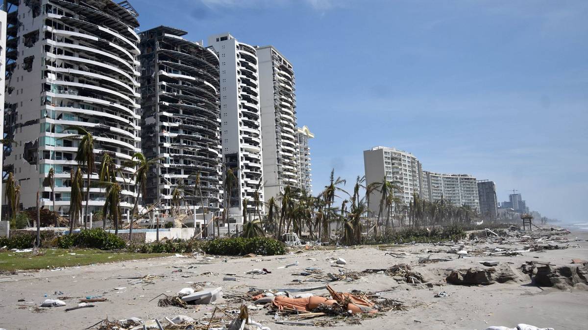 Frente al dilema de reconstruir departamentos en Acapulco tras paso de Otis: ¿Inversión o abandono?