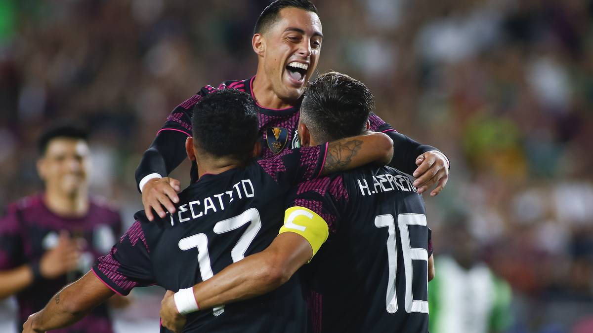 Rogelio Funes Mori debuta con la Selección de fútbol de México y golean ...