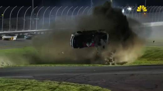 VIDEO: Piloto de Nascar sobrevive de milagro a accidente en el que su carro dio más de 10 vueltas