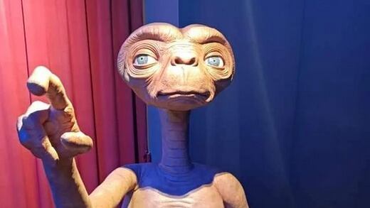 E.T. original de la película es subastado por 51.4 millones de pesos
