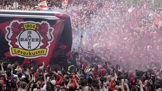 ¡Histórico! Bayer Leverkusen confirma proeza al ganar la Bundesliga por primera vez en 119 años