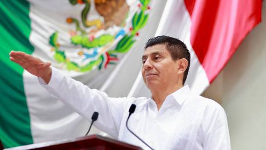 Salomón Jara toma protesta como gobernador de Oaxaca: “el pueblo es protagonista otra vez”