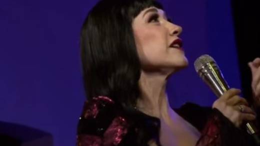 VIDEO: Susana Zabaleta corre a fan de su concierto por interrumpirla; “cállense o los mato”