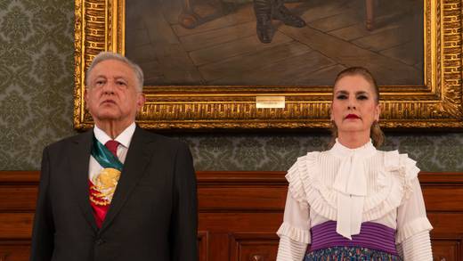 Beatriz Gutiérrez Müller: El vestido que usó durante el Grito de Independencia 2023 recibe insultos clasistas