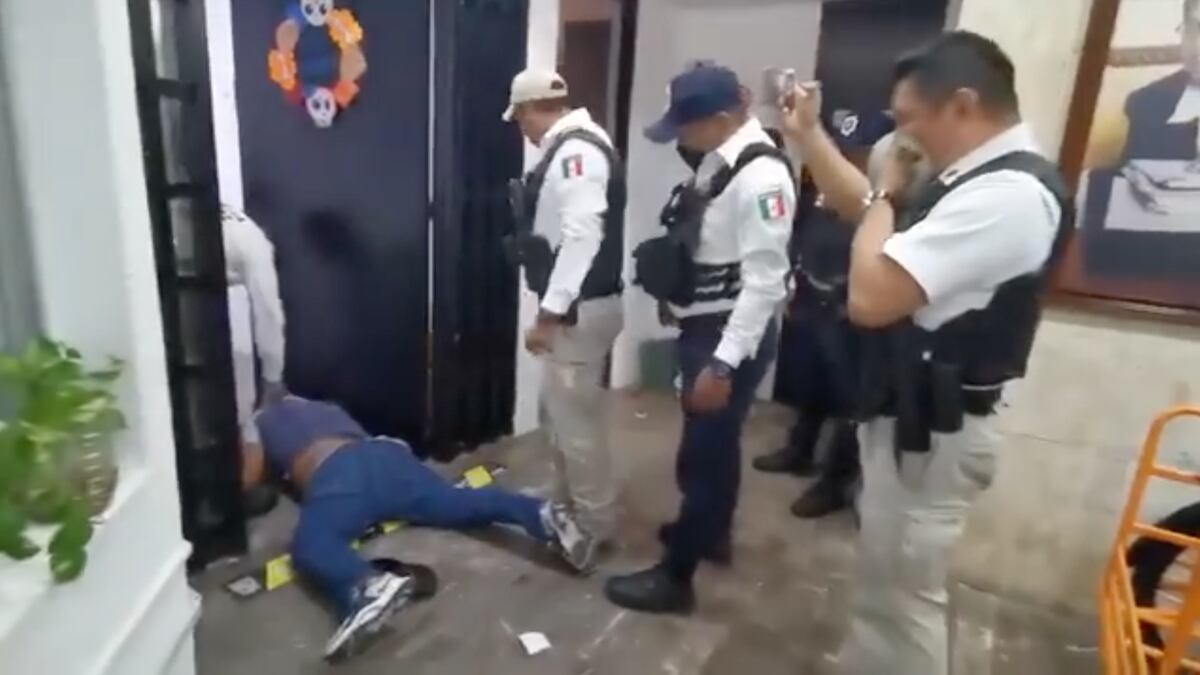 ¿Qué pasó en el Congreso de Campeche? Pleito entre diputados de Morena deja 20 detenidos y varios heridos