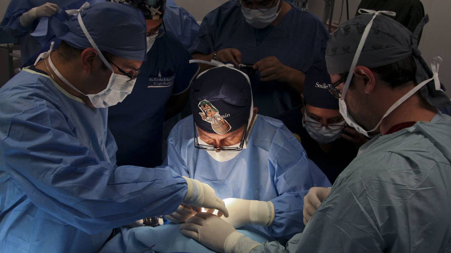 Multan a cirujano con más de 60 mil pesos luego de amputar la pierna  equivocada
