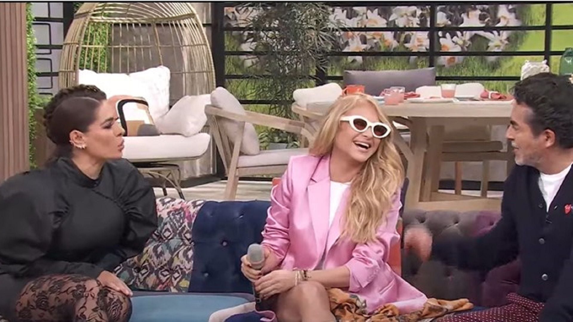 I see you in the future, but at night, says Paulina Rubio to Galilea Montijo in Hoy Andrea Legarreta se ausenta de Hoy y llega Paulina Rubio