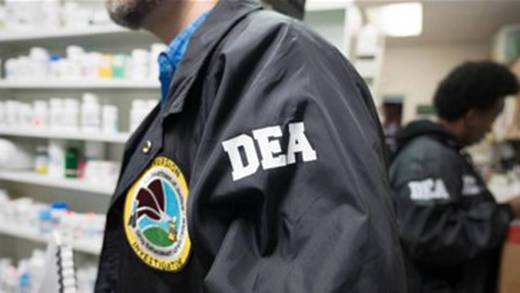 México frena visas para la DEA
