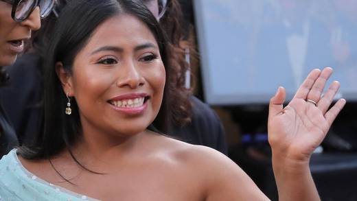 'Simpsonizan' a Yalitza Aparicio en su look de los Oscar