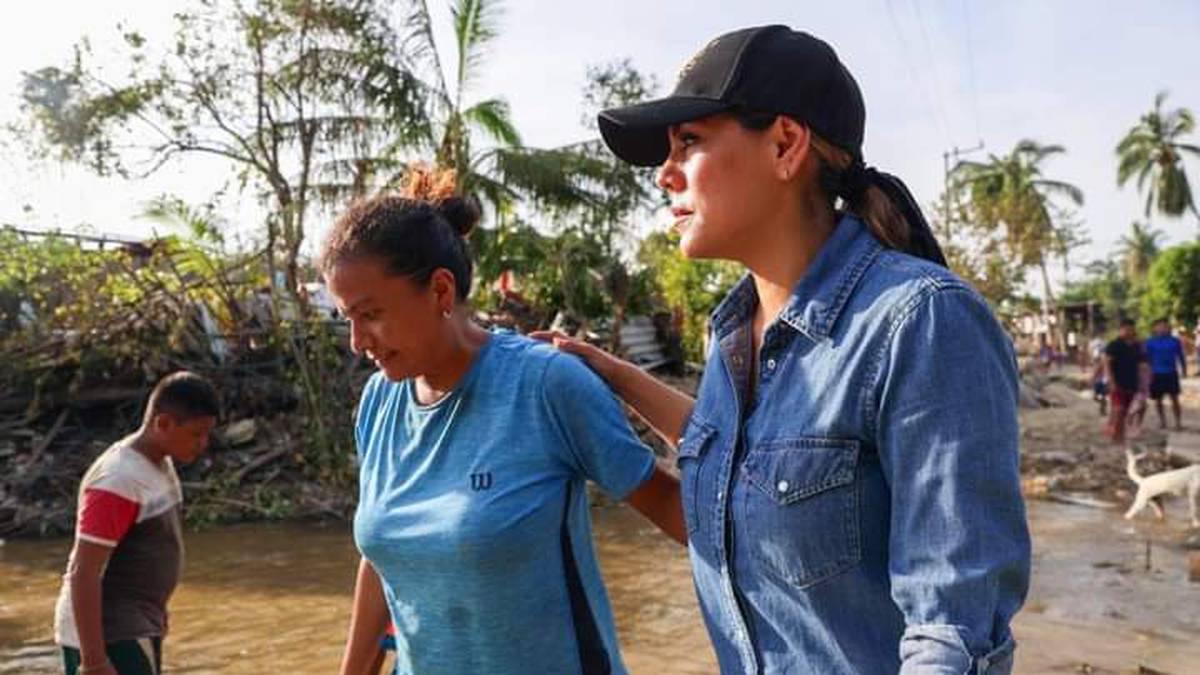 Evelyn Salgado supervisa entrega de apoyos a damnificados en Acapulco