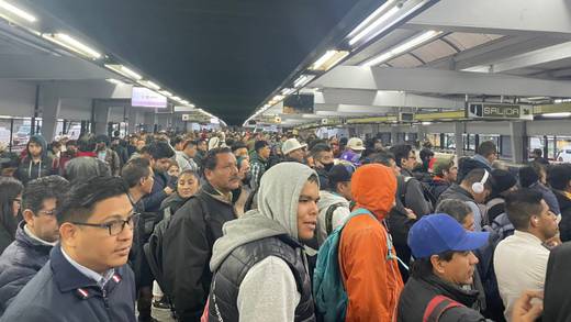 ¿Qué pasa en el Metro CDMX hoy 9 de abril? Reportan alta afluencia en Línea 3; denuncian retrasos en Línea B