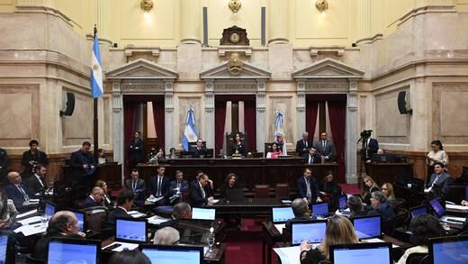 Polémica en Argentina: senadores se aumentaron el sueldo 170% sin debate alguno en medio de la crisis