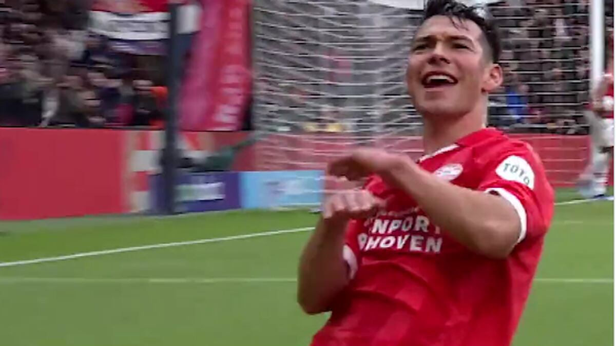 Chucky Lozano anota impresionante hat-trick en el PSV vs. Ajax