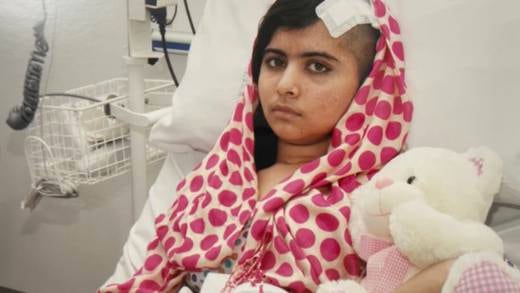 Malala: Aún se recupera de la bala que le disparó un talibán