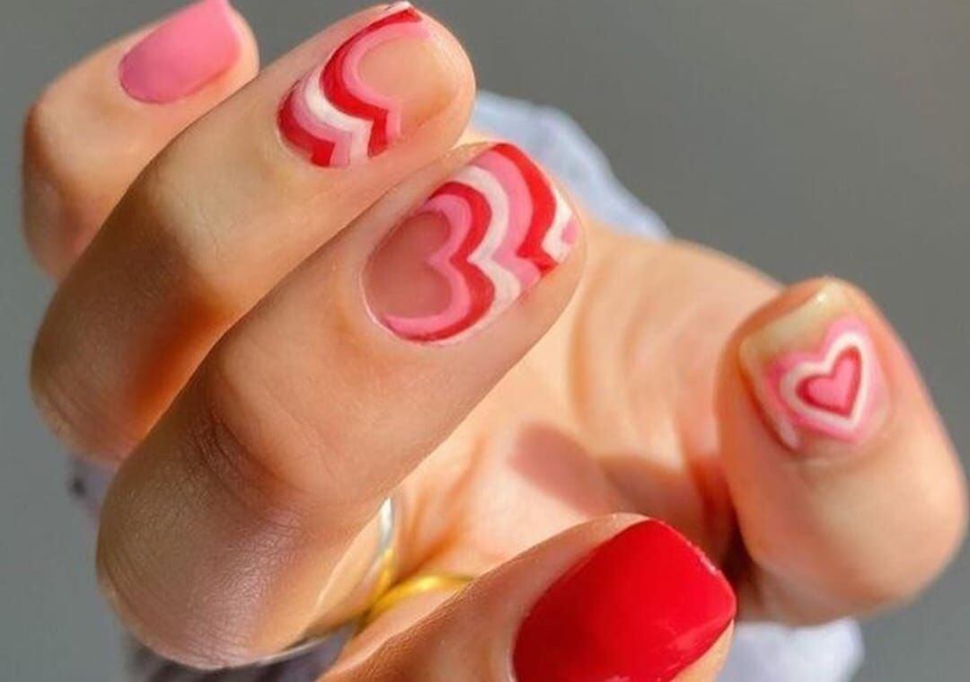 Cenarán en San Valentín? Los 5 mejores estilos de uñas para el 14 de febrero