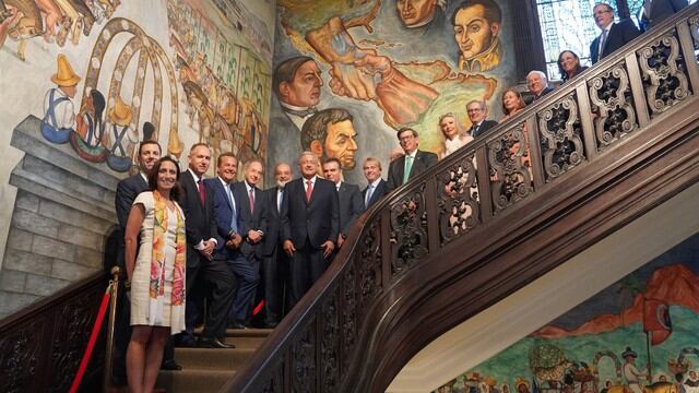 This is the very business menu of AMLO at the Cultural Institute of Mexico in Washington