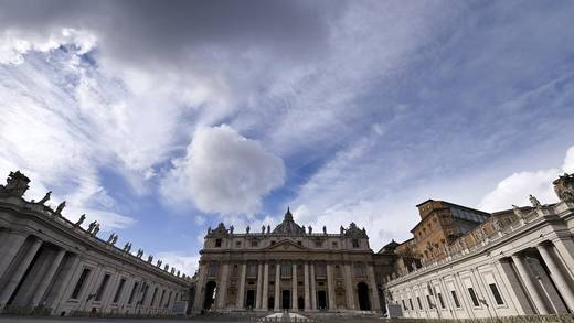 La polémica sentencia de El Vaticano a sacerdote que tuvo relaciones sexuales con un menor de edad