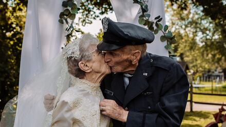 Pareja recrea su boda luego de 77 años