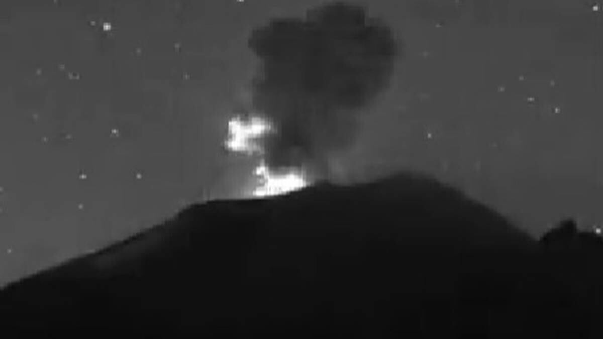 ¿Qué pasa con el Volcán Popocatépetl hoy 30 de octubre? Intensa fumarola se vio desde Tlamacas esta noche