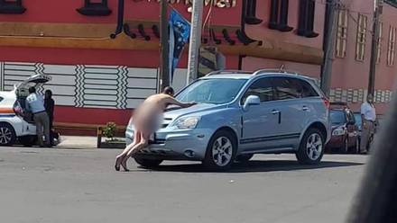 Hombre desnudo en Puebla