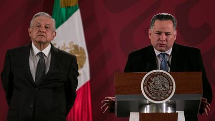 AMLO y Santiago Nieto en la conferencia mañanera del 7 de enero del 2020