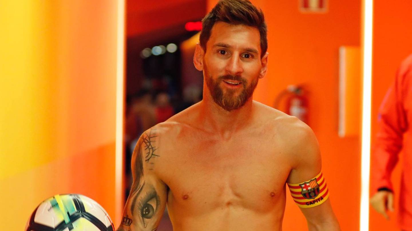 Messi presume atrevido tatuaje en el abdomen (FOTO)