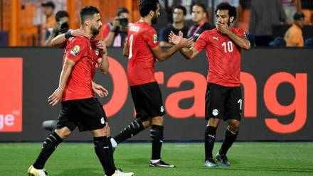 Salah puso el 2-0 final en El Cairo