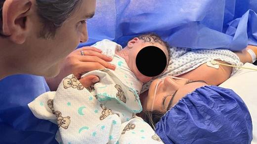 Ximena Navarrete recibe con amor a su segundo y muy deseado bebé