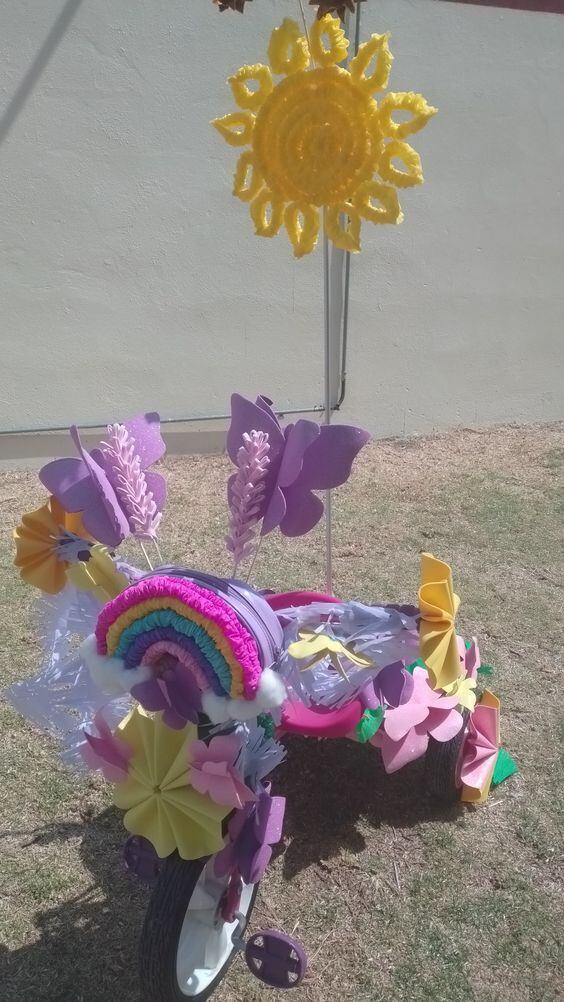 Ajuste crecer Arancel Cómo decorar un triciclo para desfile de primavera? 10 ideas