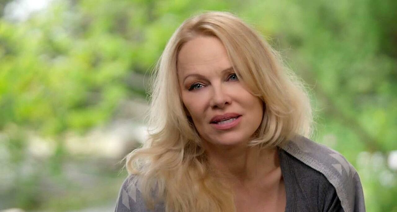 Video Pamela Anderson Luce Irreconocible En El Documental Que Hizo