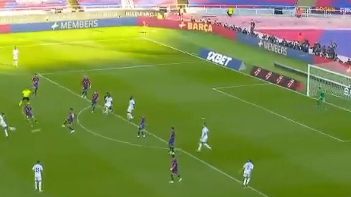 El descomunal gol de Jude Bellingham en el Clásico entre FC Barcelona y Real Madrid
