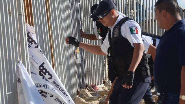 Tiroteo en el Blue Parrot. Entrega de cuerpos.