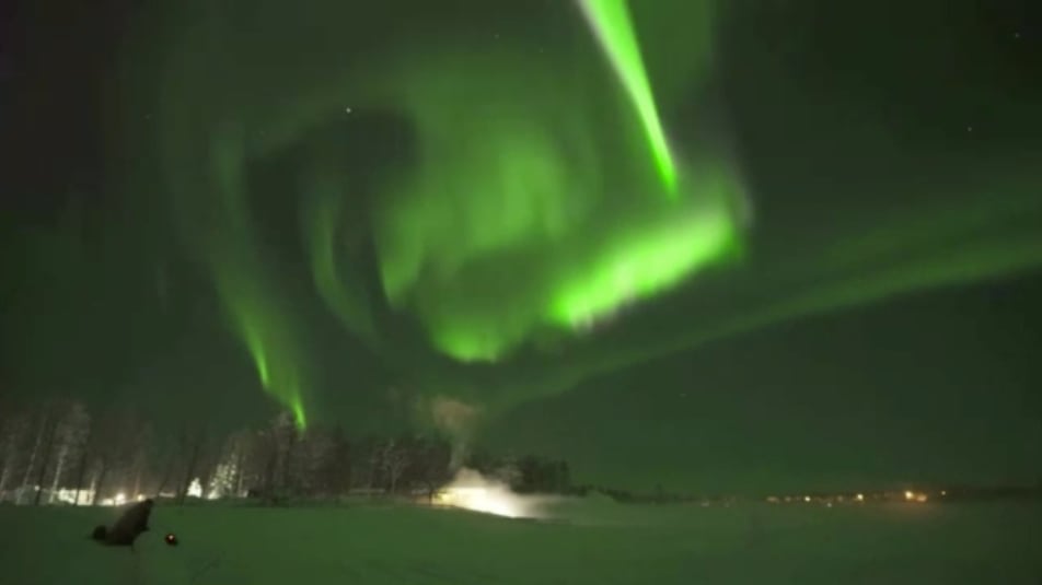 Aurora boreal ilumina el cielo de Finlandia por 9 horas consecutivas