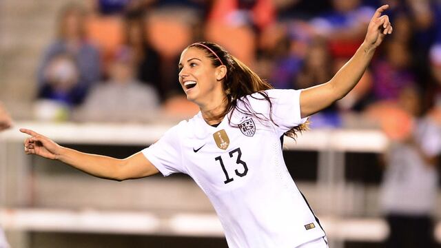 Alex Morgan fue expulsada de Disney