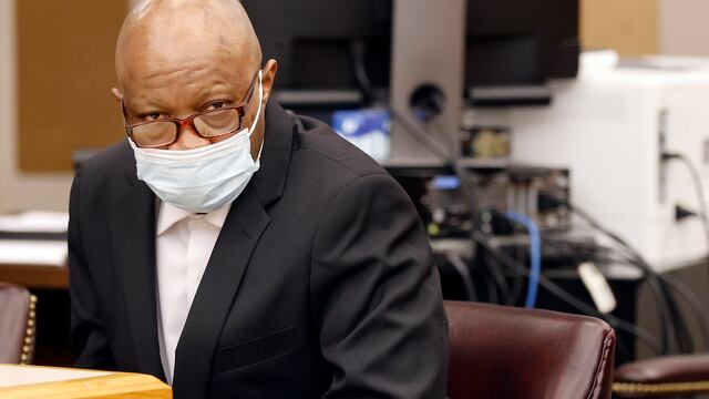 Billy Chemirmir, acusado de matar a 18 mujeres se declara inocente