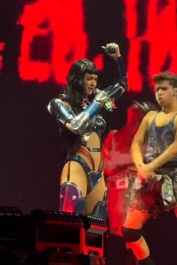 Katy Perry en su primer concierto en CDMX.