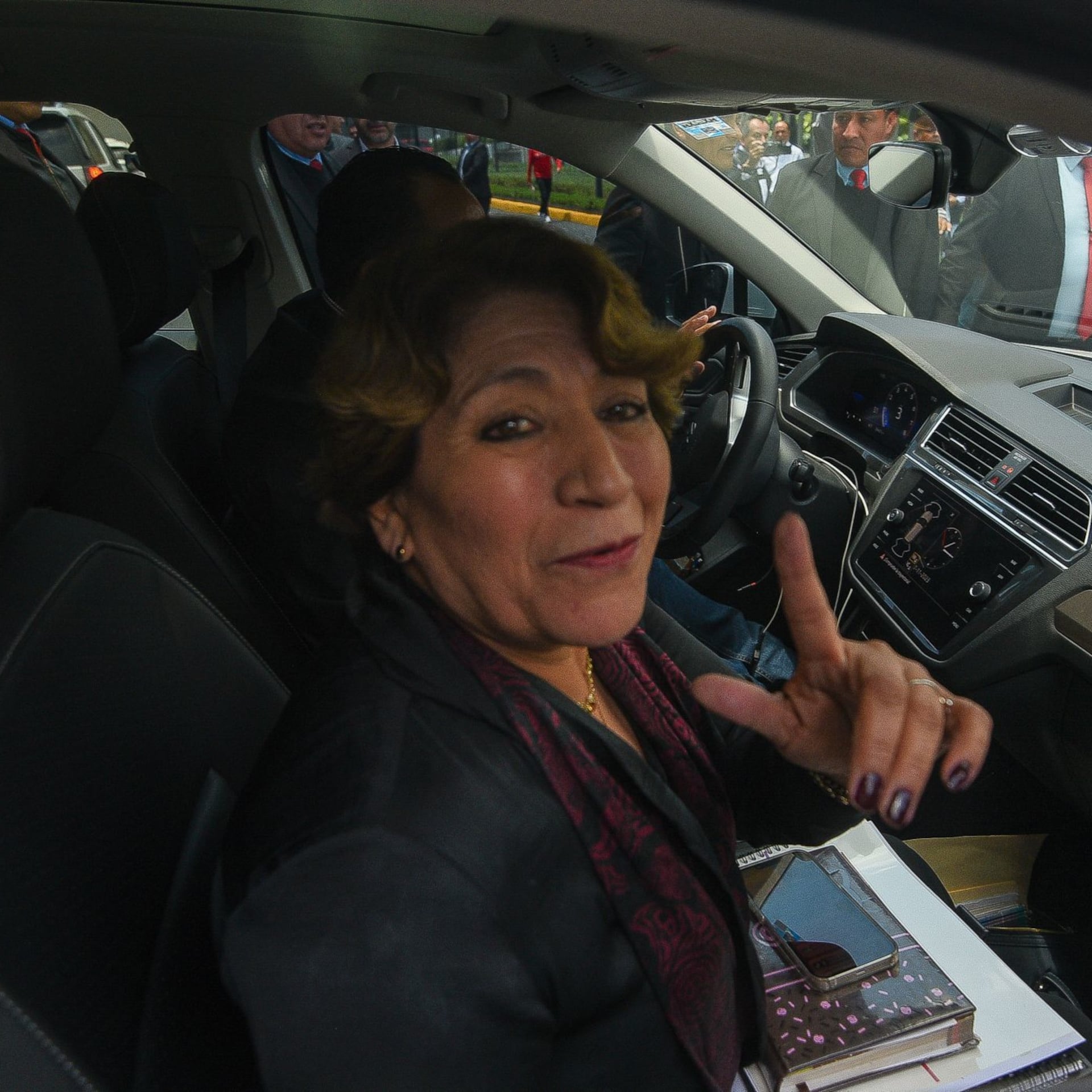 En Edomex se rompe el techo de cristal al tener a la primera gobernadora, la maestra Delfina Gómez