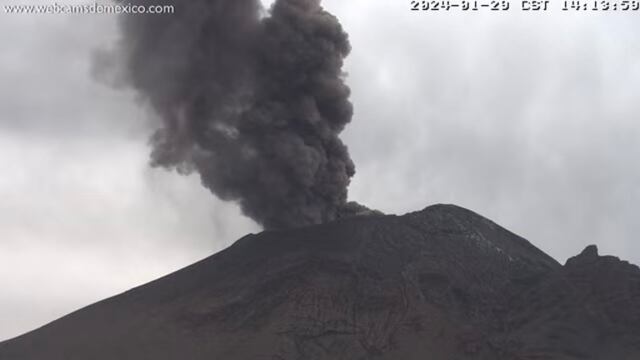 El volcán Popocatépetl cierra el día con exhalaciones de gas y ceniza este lunes 29 de enero