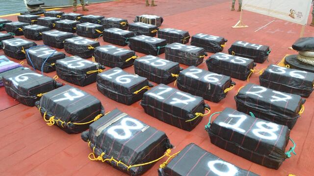 SEMAR asegura 45 costalillas balizadas en Guerrero