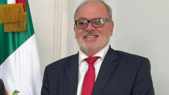 Eugenio Martínez Enríquez