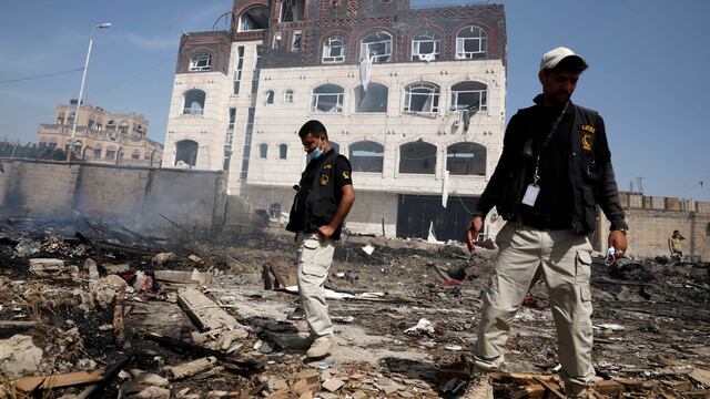 Arabia Saudita bombardea edifico en Yemen