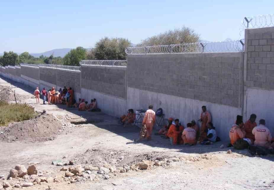 El muro, el gran avance de la refinería bicentenario.