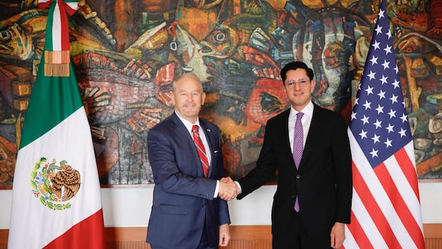 Roberto Velasco y embajador de Estados Unidos en México refuerzan compromiso binacional