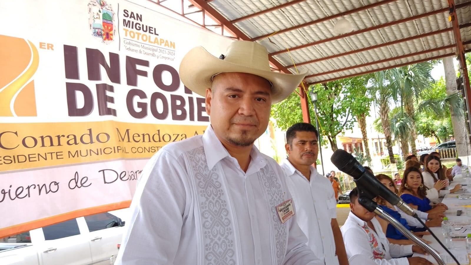 Conrado Mendoza